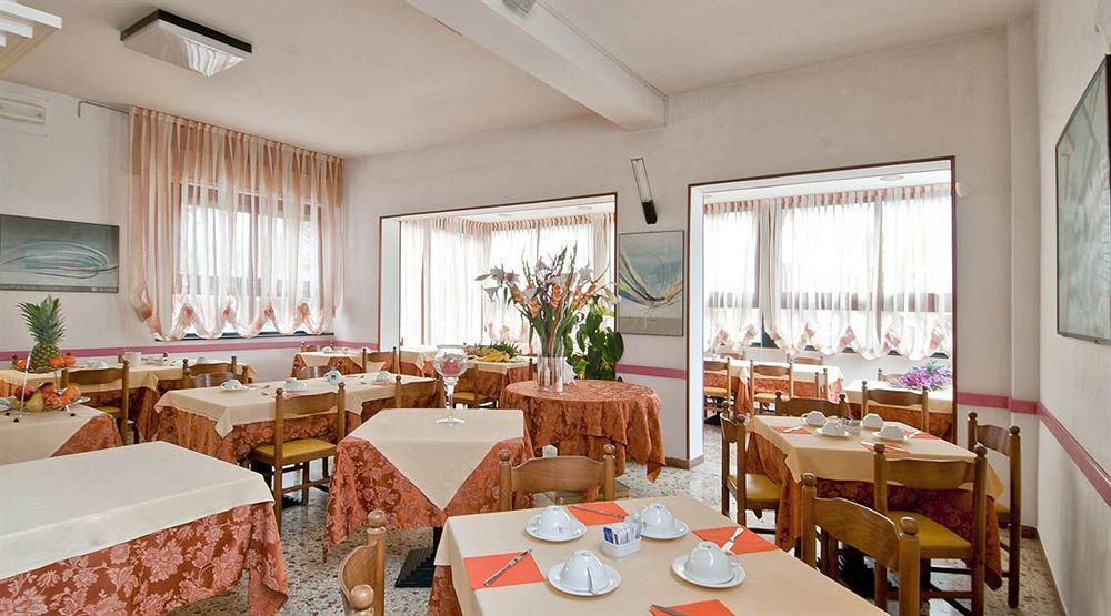 Hotel Angelini Rimini Eksteriør billede