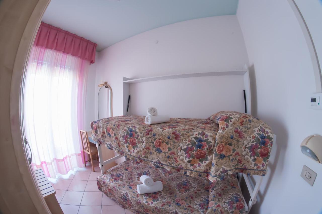 Hotel Angelini Rimini Eksteriør billede